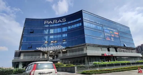 600 sqft shop for rent in Paras One33